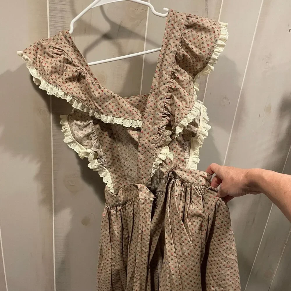 Cute vintage 50s-60s ruffle apron open back mod retro trad dress pockets
